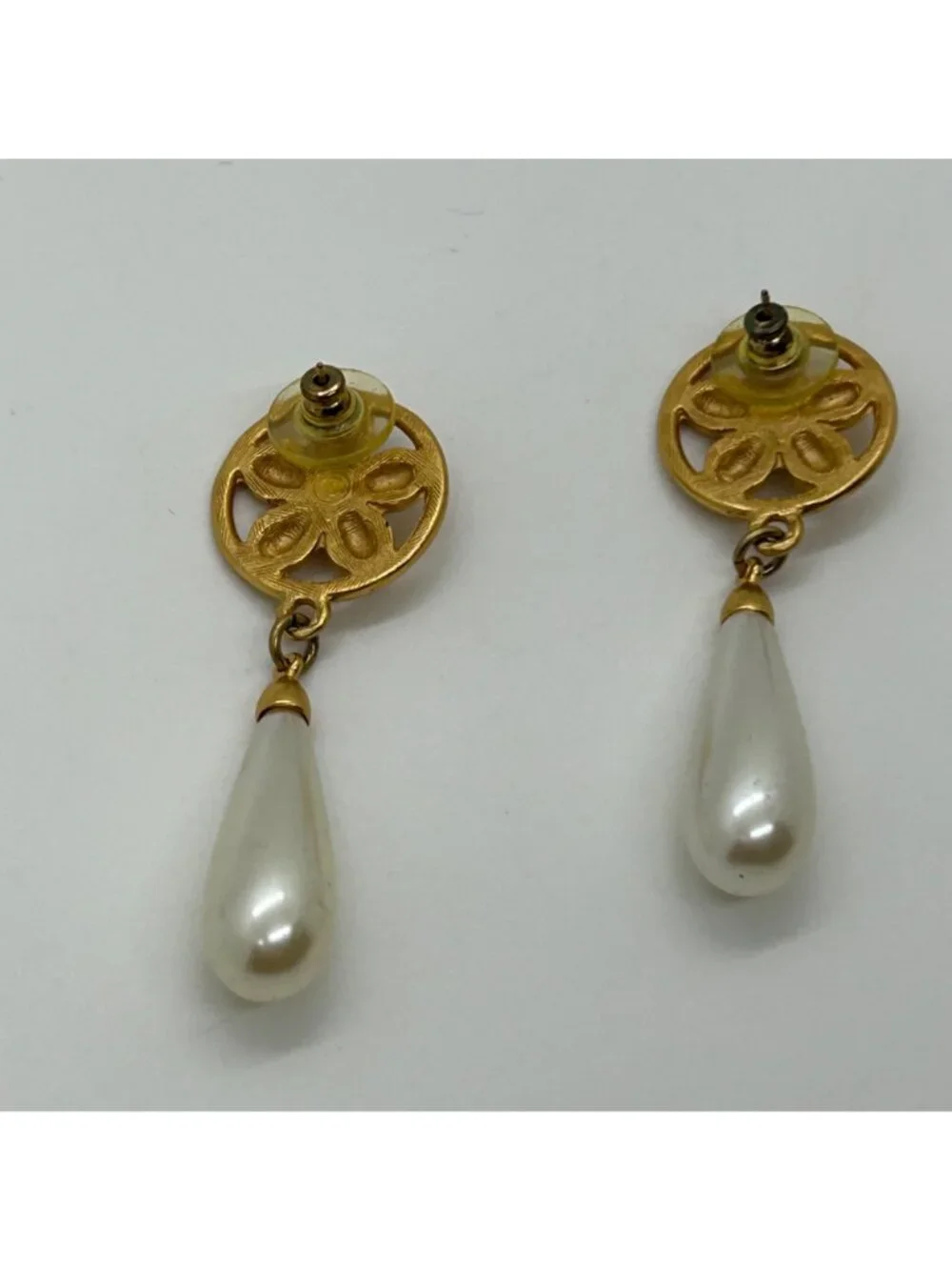 Vintage Anne Klein Gold Tone Flower Round Stud Earrings White Faux Pearl Drops